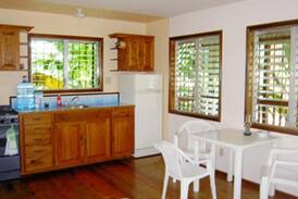 Antoneys Cay Apartment | Hidden Garden Cabins 3