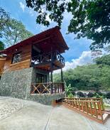 Jarabacoa Cabin | Cabaña ecológica frente al río en Jarabacoa!