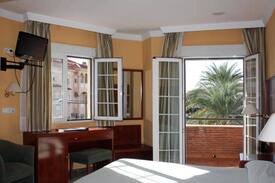 Cenes de la Vega Hotel | OFERTA Habitación Doble con Desayuno en Cenes de la Vega (Granada)