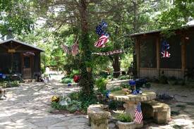 West Siloam Springs Cabin | Flint Creek Cabin on the Bluff