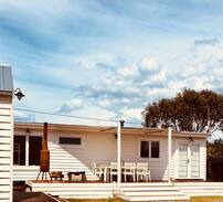 Golden Beach House | Gull Cottage ~ Golden Beach Vic- Shoreline Drive