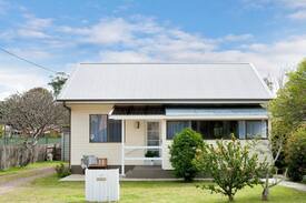 Shoal Bay House | Anchored in the Bay @ Shoal Bay