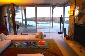 Town of Lloyd House | Splendid Isolation @ Extraordinary Country Retreat