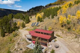 Red Cliff House | Snow Cross Inn House