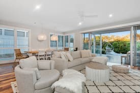 Casuarina House | ARANA BEACHFRONT BEACH HOUSE-LUXURY COMFORT STYLE