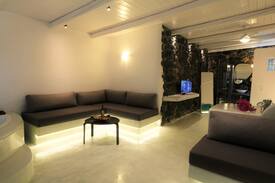 Fira Apartment | thea grand suite 2-4pax
