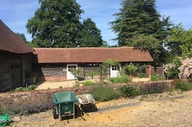 Haslemere House | Grayswood Cowshed in stunning Grounds