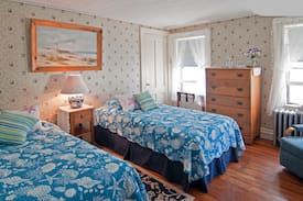 Marblehead Bed & Breakfast | The Nautilus in Old Town Marblehead