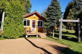 Bark River Cabin | St Michaels in Cedar Dells Lakeside Resort #4
