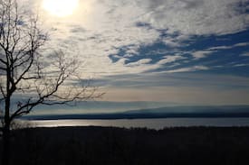 Summerfield Cabin | Cozy cabin overlooking Lake Wister