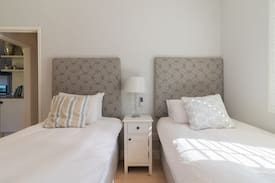 Overstrand House | Modern & Tranquil Cottage. Lagoon Edge Hermanus