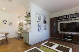 Kensington House | COZY RETRO STYLE Duplex Perth