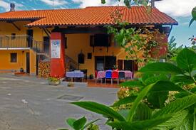 Peveragno House | Alle Fornaci. Appartamento in rustico nel verde