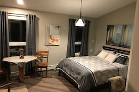 Valemount Bed & Breakfast | Slippery Slopes BnB - Room 3 315 Ash St, Valemount
