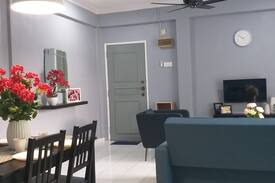 Kampung Teluk Kemang Apartment | Comfy PD Perdana Condo Resort