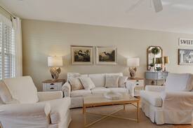 Bluffton House | Lowcountry Pearl - Spacious 2 bedroom 2.5 bathroom