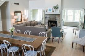 Union Pier House | Driftwood Cottage - 5 BR house with loft, community pool, sleeps 14