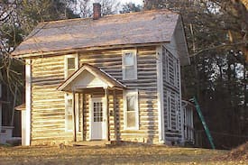Portage Cabin | Bonnie Oaks Historic Log House Wildlife Refuge