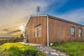 Clunes Cabin | Clunes Cottage (Sandleigh)