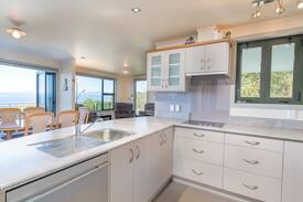 Whareroa Village House | Whareroa Lake View House