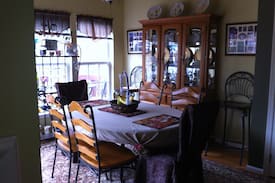 Rose Hill Bed & Breakfast | Private room in Kingstowne
