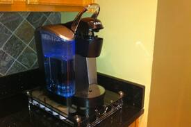 Rose Hill Bed & Breakfast | Private room in Kingstowne