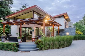 Coco Villa | Villa Sadhana - modern beach oasis / host up to 16