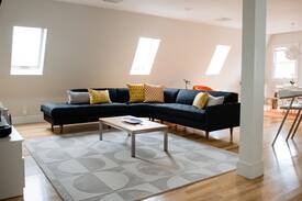 Newport Apartment | “The Pearl of Broadway”