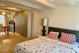 Haarlemmerbuurt Apartment | Amsterdam historic center apartment Langestraat