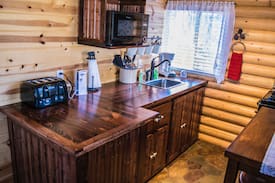 Duck Creek Village Cabin | The Treehouse Cabin # No Pets Allowed.