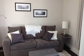 Pointe Claire Apartment | Pointe-Claire Getaway B