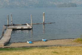 Honeymoon Bay House | The Lake House in Honeymoon Bay