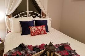 Monroe Cabin | Monroe Peak Retreat ~ Comfortable Mountain Cabin