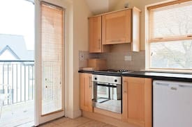 Mountshannon House | Lakeside View Holiday Home No. 14, Mountshannon, Co. Clare - 3 Bedrooms sleeps 5/6