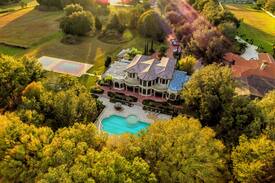 Lutz Villa | North Tampa Waterfront Luxury - Villa Adriana
