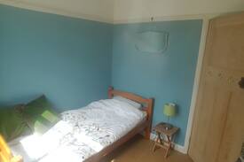 Easton House | Singe room in quiet, stylish home. Bristol.