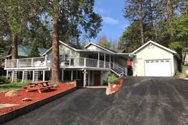Bass Lake House | "Pony on Inn" Bass Lake/Yosemite Area
