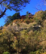 Kansas Cabin | Majestic River Lodge in Flint Ridge Resort