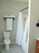 St. James Apartment | Della Stay at The Old Opera House
