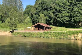 Lamberhurst Other | Traditional Log Cabin On The Lake