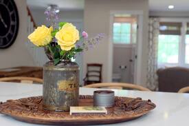 Midlothian House | Sheffield Cottage -Charming and Cozy 4BR Cottage