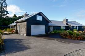 Acacia Bay House | Highland House - West Wing with Lake Views