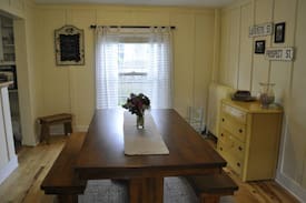 Grand Haven Cabin | Ruth's Retreat - cozy & close to it all!