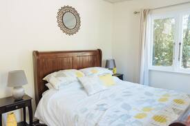 Lake Roxburgh Village Bed & Breakfast | Kohinoor Inn B&B - The Tin Shed
