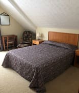 Saugeen Shores House | Wild Turkey Guest House Room 2 Upper Level