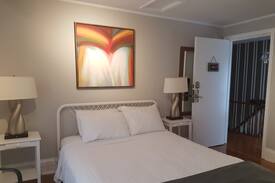 Niagara Falls House | Chateau Yzabelle (Unity) Room only-Non Smoking