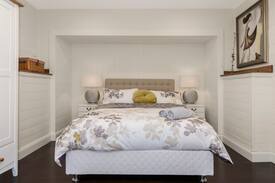 Olinda House | Olinda Stylish Forest View Retreat with Spa