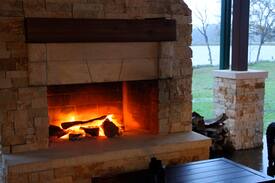 Groesbeck House | Getaway to peaceful Baines Creek Ranch!