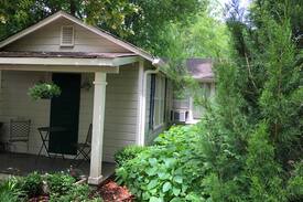 Old Town Cabin | Old Town Garden Cottage in downtown Huntsville