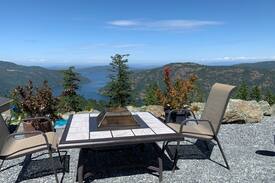 Malahat House | Above it all Guest suite Shawnigan Lake